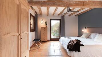 2 makuuhuonetta, silitysrauta/-lauta, ilmainen Wi-Fi, vuodevaatteet