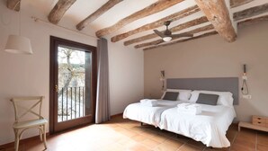 2 bedrooms, iron/ironing board, free WiFi, bed sheets - Can Morei - El Porxo, Gran Apartamento 4/5 Pers (Orpi)