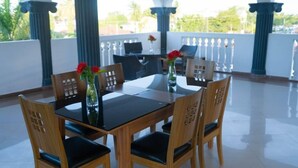Restaurant - Luxury Beach Villa Inn (Dar es Salaam)