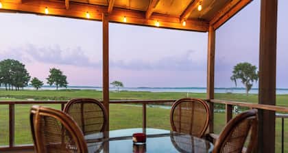 Lakefront Home in Lake Wales, FL – Private Dock, Fishing & Close to Attractions!