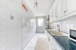 Fridge, oven, toaster