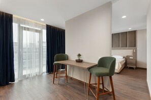 Estudi executiu | 1 dormitori, minibar i caixa forta a l'habitació