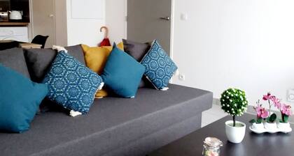 Immersion Culturelle : Appartement Proche Théùtre de L'archipel