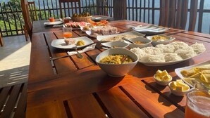 Restaurant - Brisk Ella Retreat  (Kumbalwela)