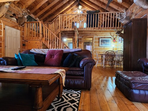 Larsen Hunters Rustic Cabin
