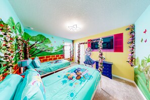 6 عدّة غرف نوم ومكواة/لوح كي وخدمة الإنترنت وملاءات أسرّة