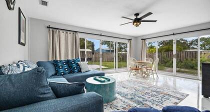 NEWLY! Spacious Beach Modern Home in Heart of MB