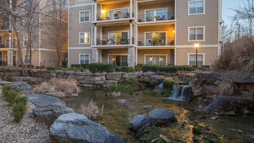 1Bed/1Bath Deluxe Condo in Branson! Close to so Many Attractions!!