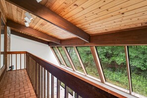 Interior - Town of Bethany Beach home near beach with bikes, W/D, AC & inviting patio (Bethany Beach)