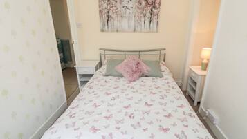 3 makuuhuonetta, yksilöllisesti sisustettu, yksilöllisesti kalustettu