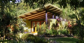 Premier Room | 1 bedroom, Egyptian cotton sheets, premium bedding - Chirripo Art Hotel (Rivas)