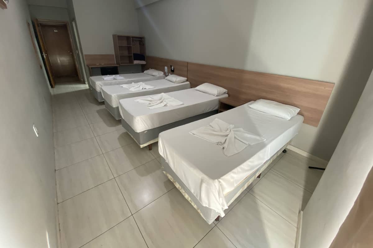 Quadruple Room | 1 bedroom, desk, free WiFi, bed sheets