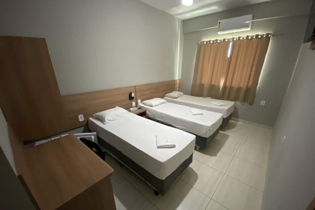Triple Room | 1 bedroom, desk, free WiFi, bed sheets