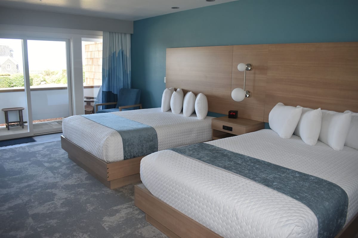 Traditional Double Room, 2 Queen Beds, Patio, Ocean View | Living area | 50-inch Smart TV with cable channels, TV