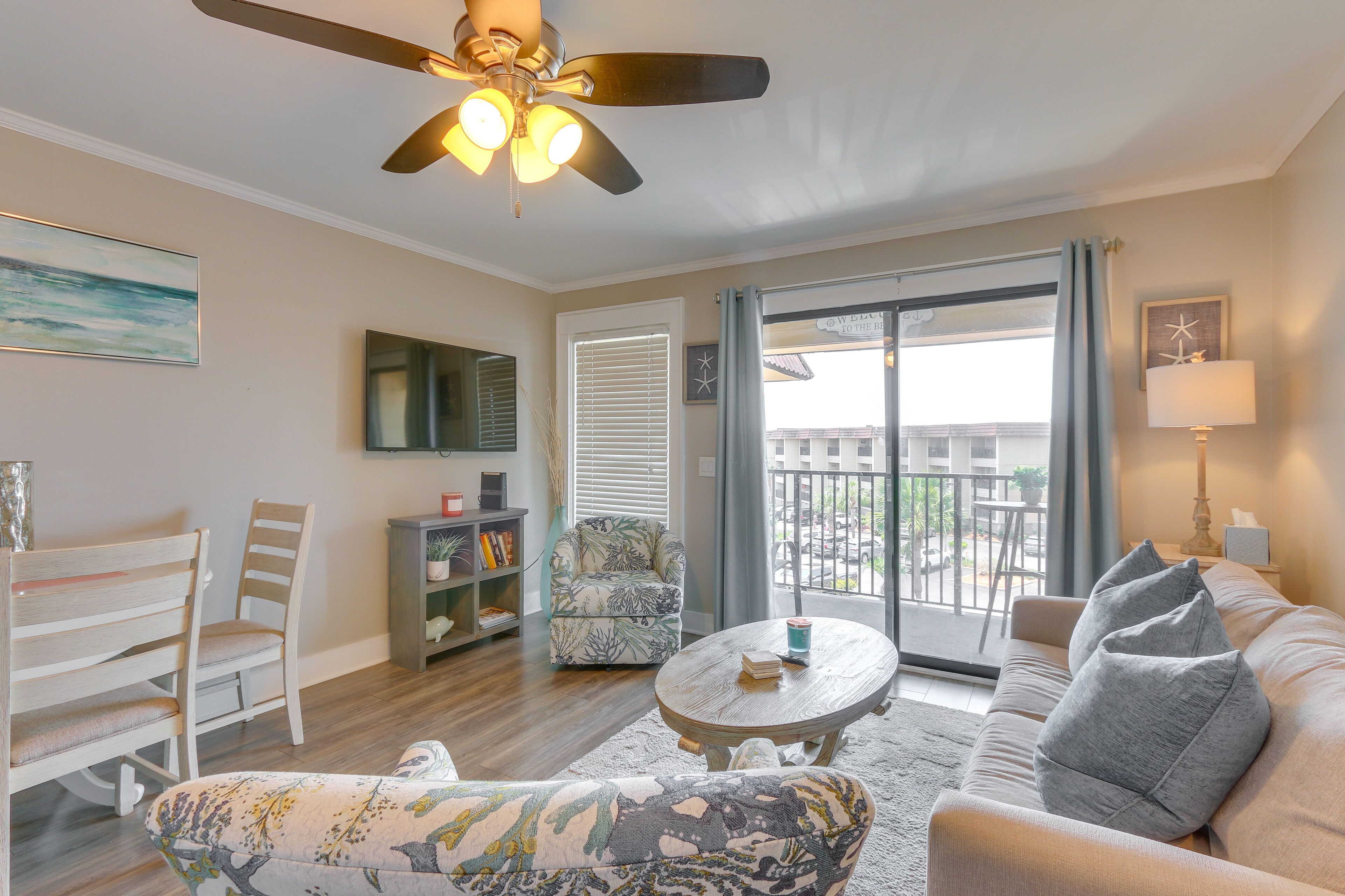 Blissful Hilton Head Condo w/ Community Amenities