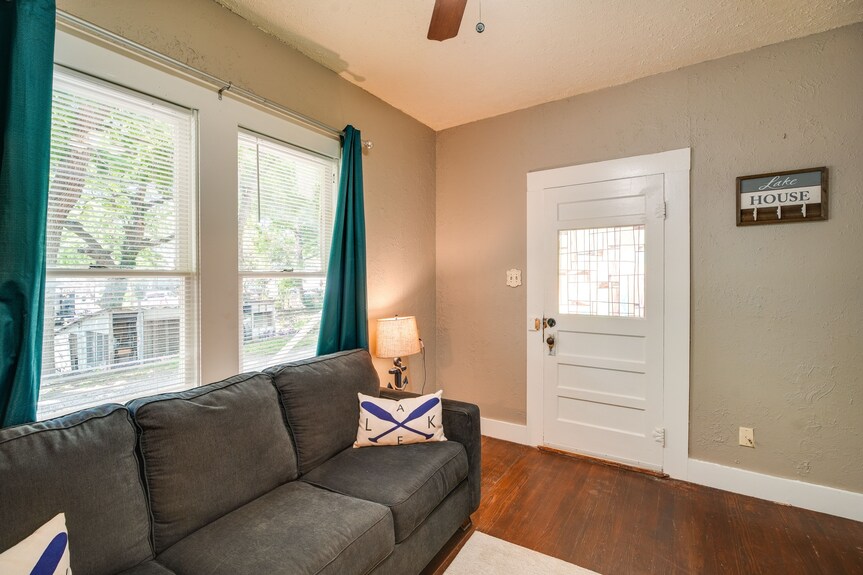 New Braunfels Vacation Rental On Lake Dunlap! - New Braunfels, TX