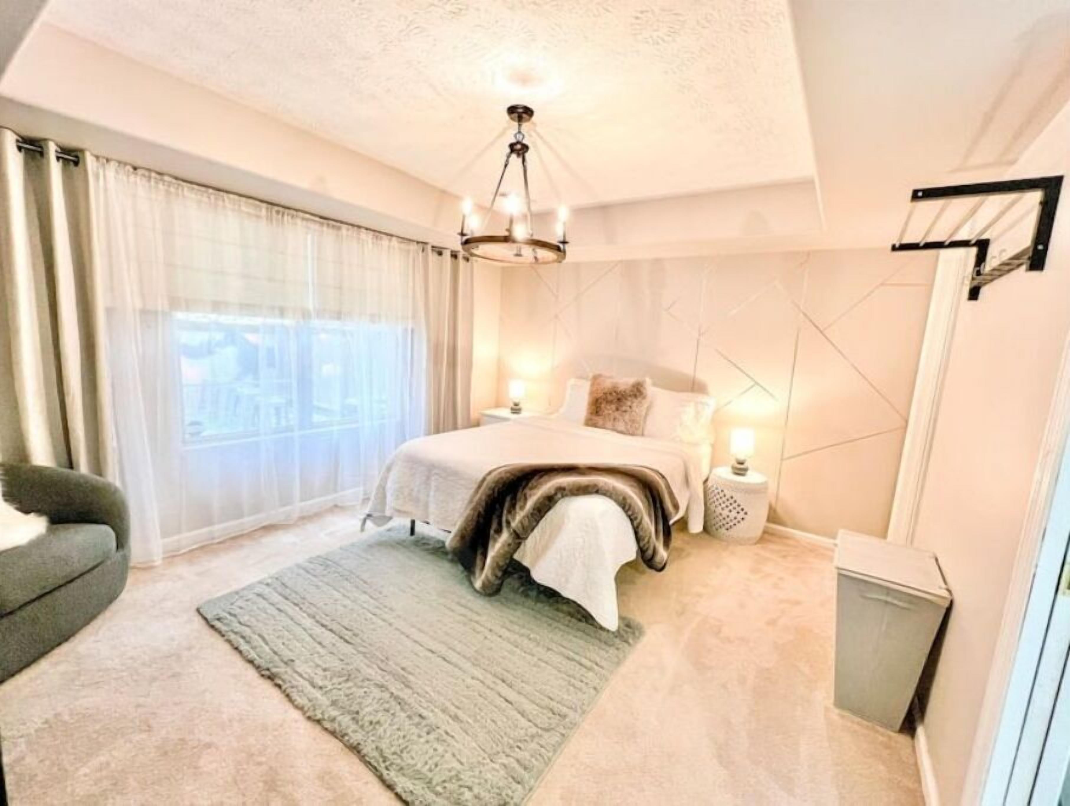 3 bedrooms, travel crib, WiFi