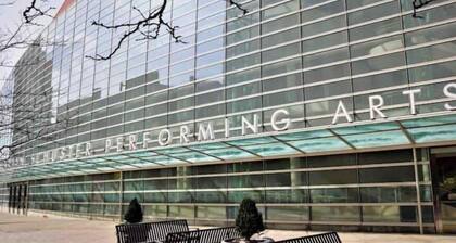 The European inspired Studio Apartment close to UD