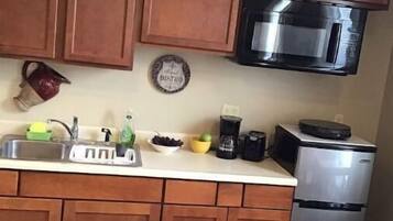 Fridge, microwave, coffee/tea maker, electric kettle