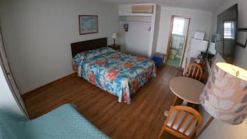 Habitación estándar, 1 cama de matrimonio, no fumadores | Decoración individual, mobiliario individual, escritorio y wifi gratis