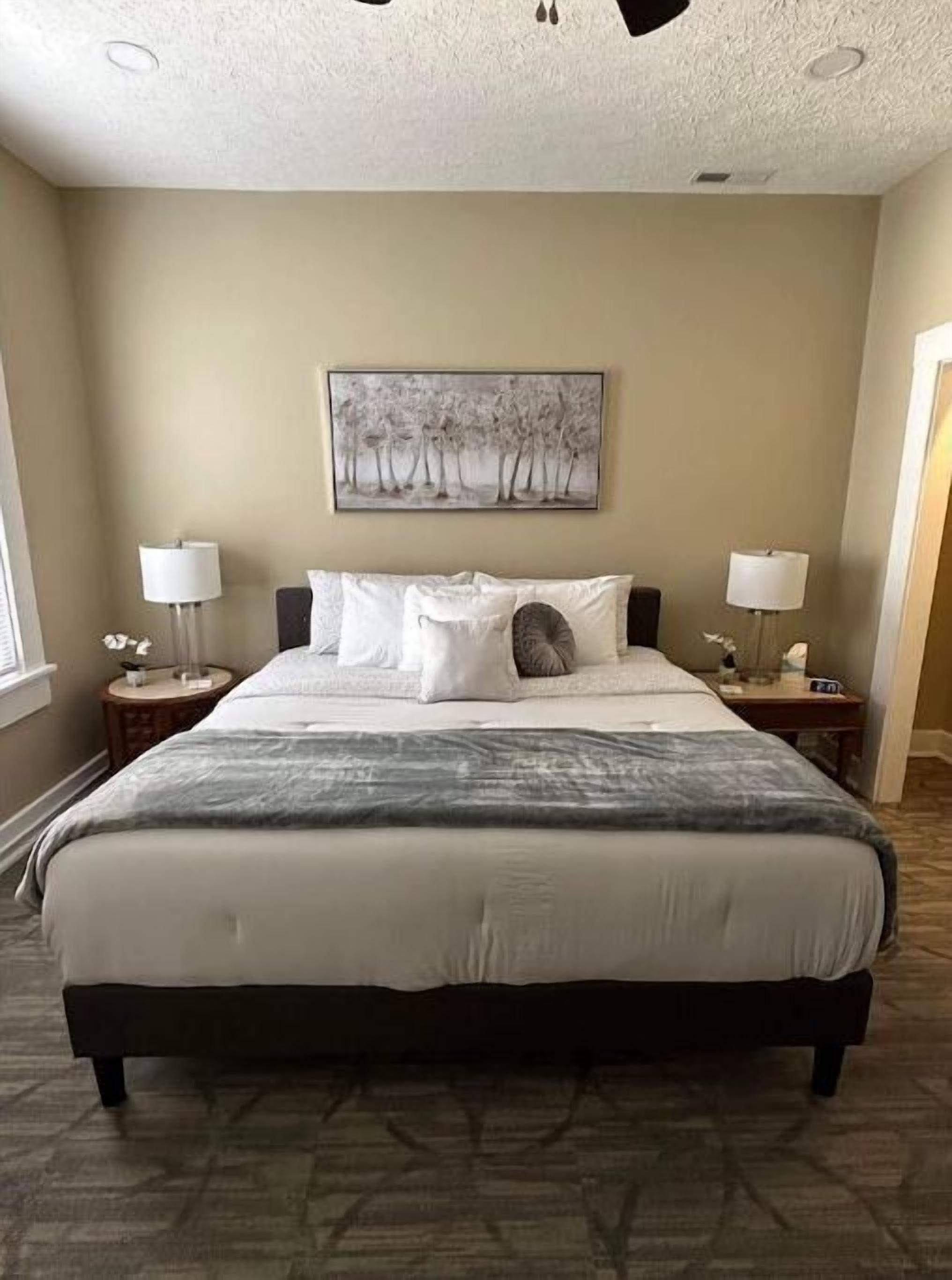 3 bedrooms, iron/ironing board, free WiFi, bed sheets