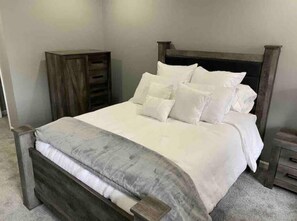 2 bedrooms, free WiFi, bed sheets - SkyView of Dayton -5 mins to UD & Downtown Dayton (Dayton)