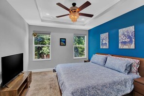3 bedrooms, desk, iron/ironing board, WiFi