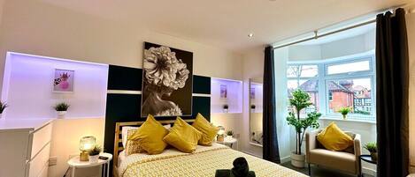 8 quartos, ferros/tábuas de passar roupa, Wi-Fi de cortesia