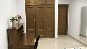 3 bedrooms, in-room safe, individually decorated, individually furnished