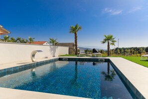 4 عدّة غرف نوم