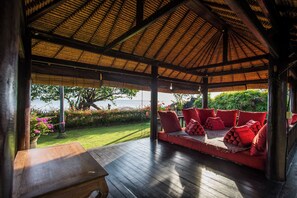 Terrace/patio - Villa Taman Indah, Lovina (Buleleng)