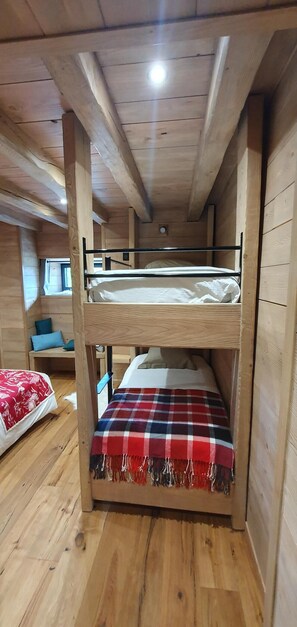 2 bedrooms, bed sheets