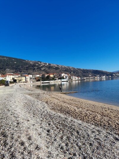 Dupini in Ba ka With 2 Bedrooms and 2 Bathrooms