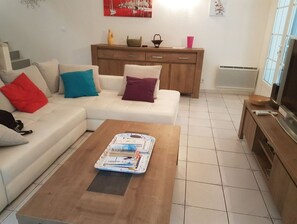 Living area - 2 Pieces Avec Piscine Proche DES Plage A Pied (Sainte-Maxime)