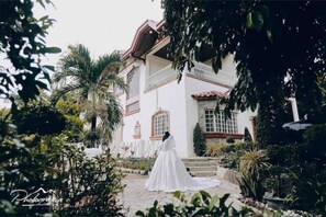 المنطقة المحيطة بالمنشأة