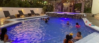 Hinoki Gardens Villa with pool