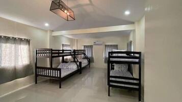 3 bedrooms, WiFi, bed sheets