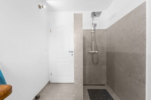 Casa, para fumadores | 3 habitaciones 