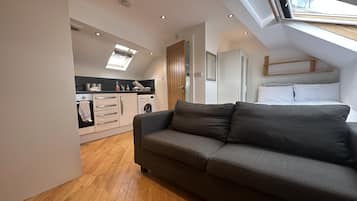 Studio | Living area