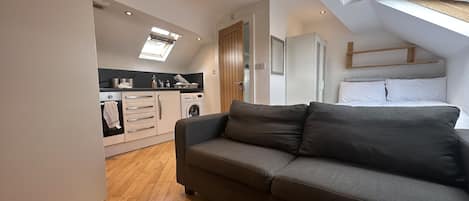 Studio | Living area