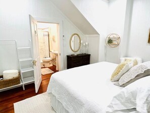 1 habitación, escritorio, tabla de planchar con plancha y wifi gratis