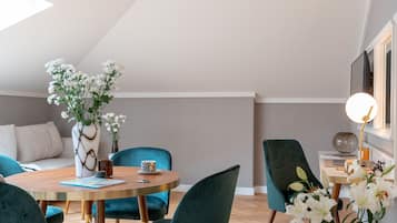 Exclusive Apartment | Dining room