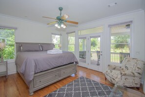 House, Multiple Beds, Kitchen, Golf View | 4 bedrooms, individually decorated, individually furnished, bed sheets - 132 Ocean Creek- Tee'd Up 14 (Fripp Island)