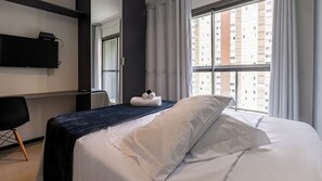 设计客房 | 埃及棉床单、高档床上用品、记忆海绵床垫、办公桌