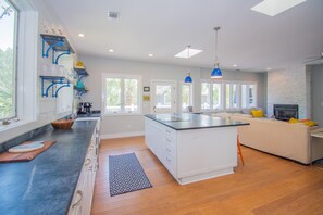 Private kitchen - 625 Seahorse Annex (Fripp Island)