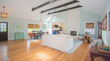 House, Multiple Beds, Beach View | Living area