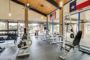 Fitness facility - Modern Point Venture Vacation Rental w/ Deck! (Point Venture)