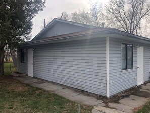Exterior - Turtle Lodge at FlintRock Retreat (Shelley)