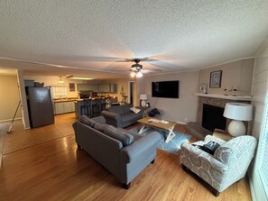 Smart TV, table football