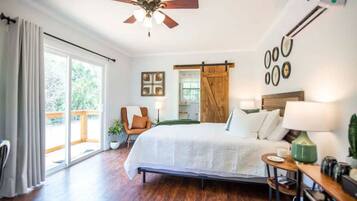 1 bedroom, desk, iron/ironing board, free WiFi